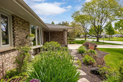 Tiny photo for 1706 Holly Avenue, Darien, IL 60561 (MLS # 12637039)