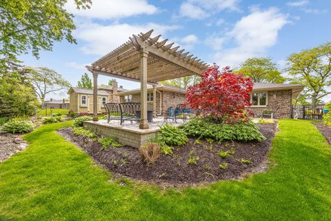 Tiny photo for 1706 Holly Avenue, Darien, IL 60561 (MLS # 12637039)