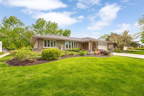Tiny photo for 1706 Holly Avenue, Darien, IL 60561 (MLS # 12637039)