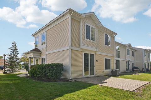 Tiny photo for 780 Mesa Drive #780, Elgin, IL 60123 (MLS # 12489853)