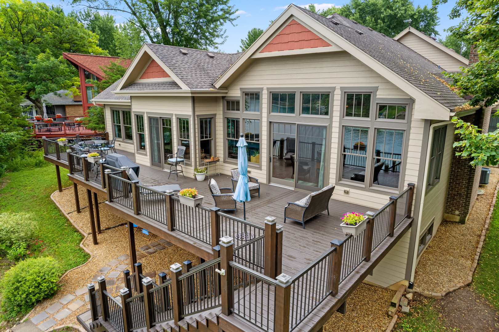 853 Lake Holiday Drive
