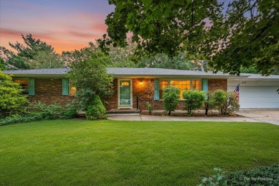 318 E Blackberry Lane Yorkville IL 60560