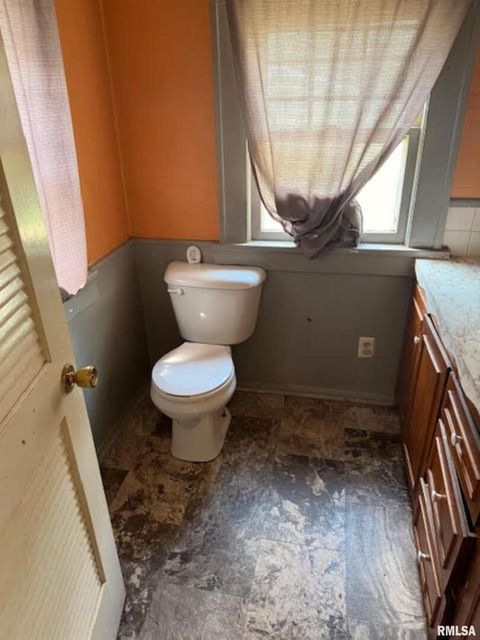 Tiny photo for 210 W LINCOLN Street, Harrisburg, IL 62946 (MLS # EB459090)