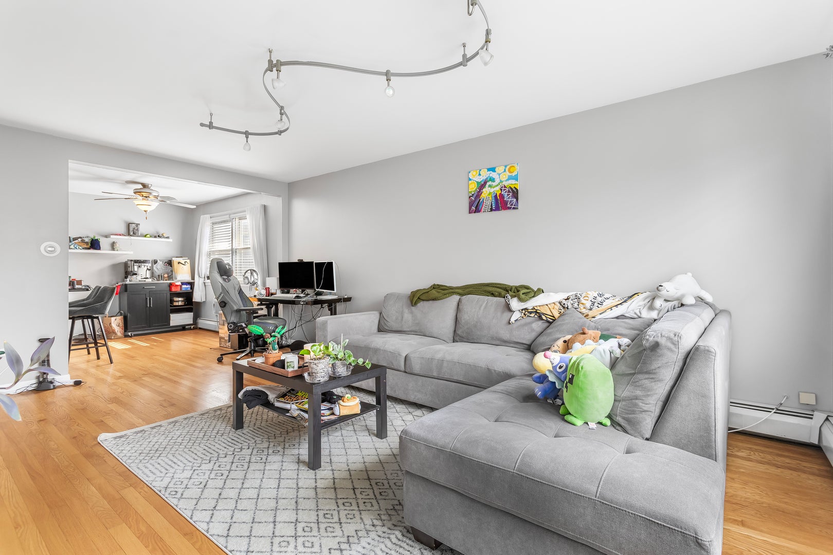 6845 N Northwest Highway 3E