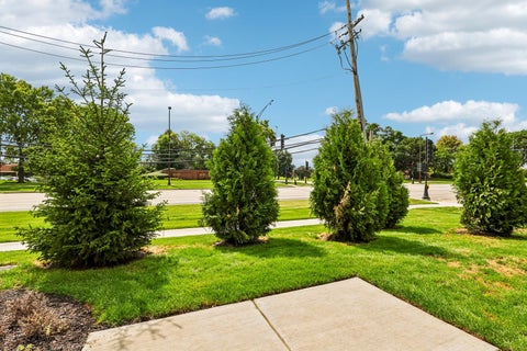 Tiny photo for 301 Avondale Lane, Lincolnshire, IL 60069 (MLS # 12743450)