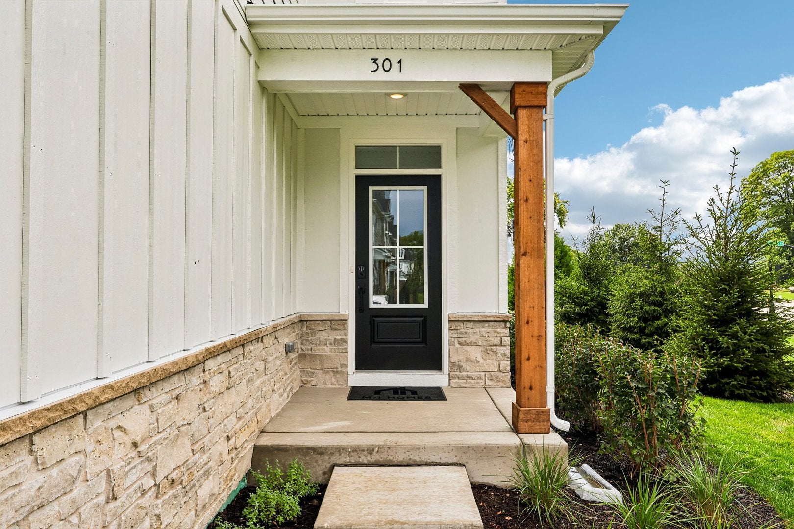 301 Avondale Lane