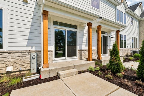 Tiny photo for 301 Avondale Lane, Lincolnshire, IL 60069 (MLS # 12743450)