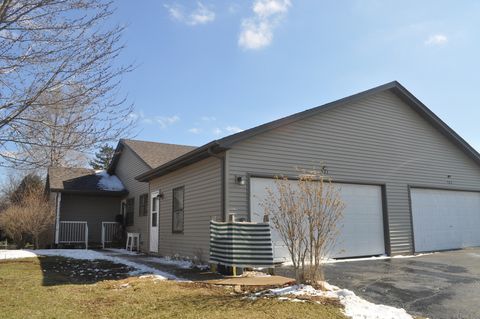 Photo of 521 S Railroad Street, Montgomery, IL 60538 (MLS # 12596087)