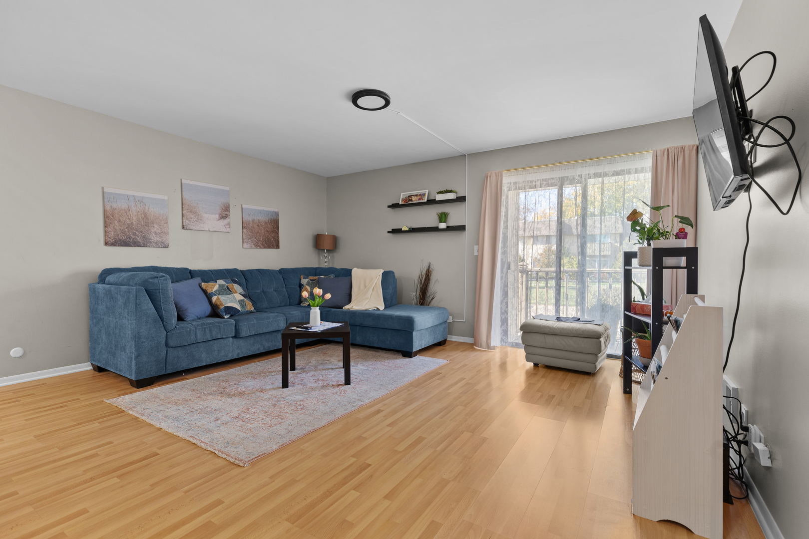 7353 Blackburn Avenue K-206