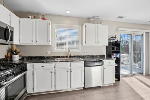 Tiny photo for 1357 Sunrise Lane #1357, Gurnee, IL 60031 (MLS # 12543160)