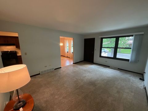 Tiny photo for 69 Devonshire Circle, Elgin, IL 60123 (MLS # 12673901)