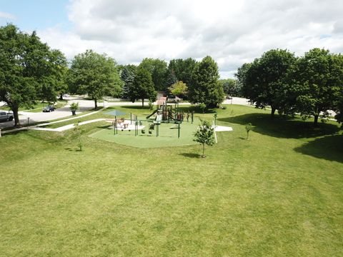Tiny photo for 69 Devonshire Circle, Elgin, IL 60123 (MLS # 12673901)