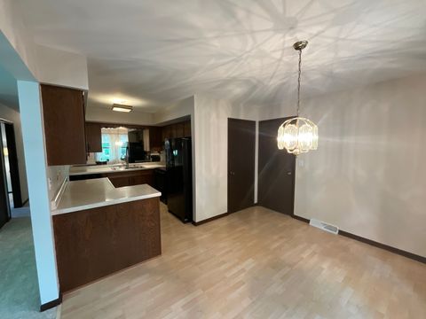 Tiny photo for 69 Devonshire Circle, Elgin, IL 60123 (MLS # 12673901)