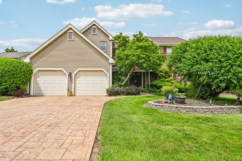 Photo of 214 Carmelhead Lane, Schaumburg, IL 60193 (MLS # 12660400)