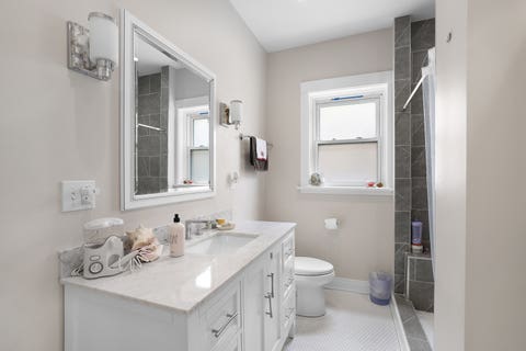 Tiny photo for 6816 N Lakewood Avenue #2, Chicago, IL 60626 (MLS # 12720562)