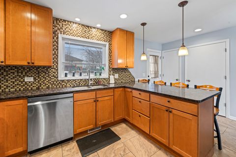 Tiny photo for 7247 W 112TH Street, Worth, IL 60482 (MLS # 12608711)