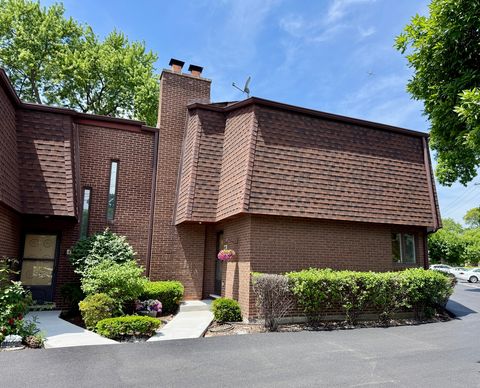 Photo of 414 S Dee Road, Park Ridge, IL 60068 (MLS # 12657572)