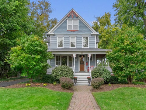 Photo of 426 W Maple Street, Lombard, IL 60148 (MLS # 12782360)