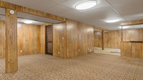 Tiny photo for 13424 S Utah Avenue, Davenport, IA 52804 (MLS # 12593172)