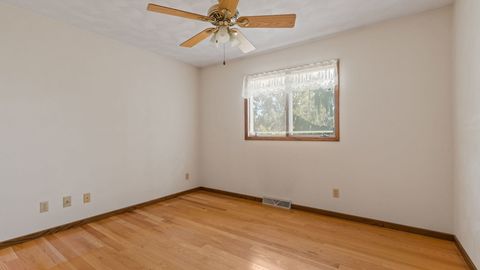 Tiny photo for 13424 S Utah Avenue, Davenport, IA 52804 (MLS # 12593172)