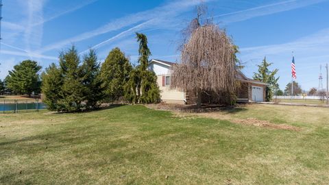 Tiny photo for 13424 S Utah Avenue, Davenport, IA 52804 (MLS # 12593172)