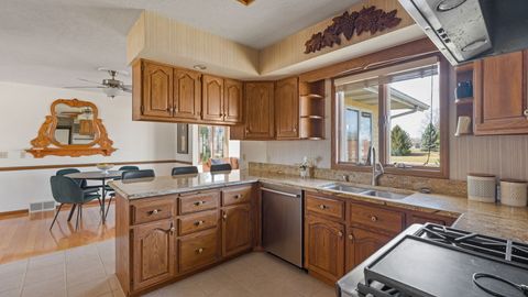 Tiny photo for 13424 S Utah Avenue, Davenport, IA 52804 (MLS # 12593172)