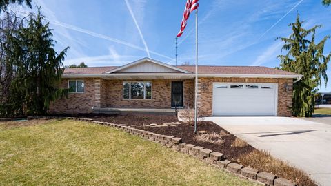 Tiny photo for 13424 S Utah Avenue, Davenport, IA 52804 (MLS # 12593172)