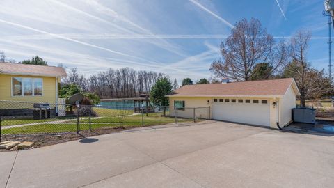 Tiny photo for 13424 S Utah Avenue, Davenport, IA 52804 (MLS # 12593172)