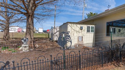 Tiny photo for 13424 S Utah Avenue, Davenport, IA 52804 (MLS # 12593172)