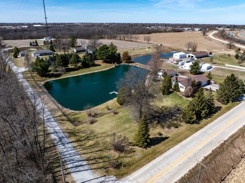 Tiny photo for 13424 S Utah Avenue, Davenport, IA 52804 (MLS # 12593172)