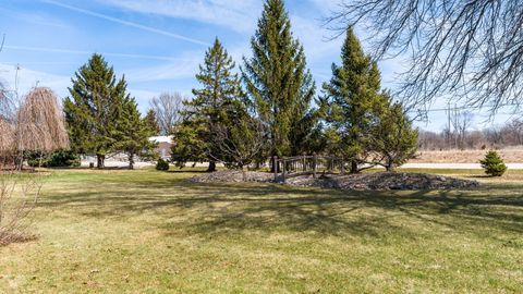 Tiny photo for 13424 S Utah Avenue, Davenport, IA 52804 (MLS # 12593172)