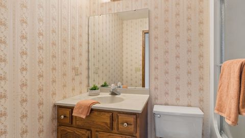 Tiny photo for 13424 S Utah Avenue, Davenport, IA 52804 (MLS # 12593172)