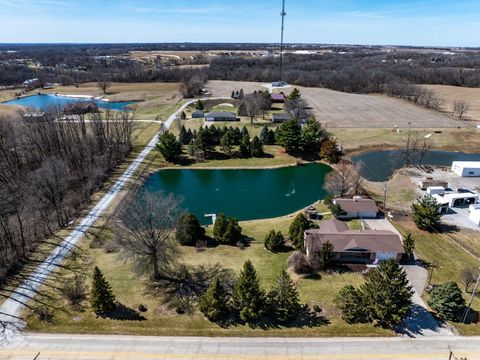 Photo of 13424 S Utah Avenue, Davenport, IA 52804 (MLS # 12593172)