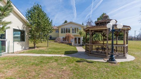 Tiny photo for 13424 S Utah Avenue, Davenport, IA 52804 (MLS # 12593172)