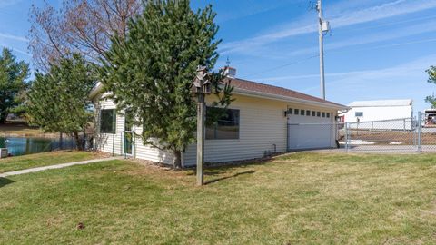 Tiny photo for 13424 S Utah Avenue, Davenport, IA 52804 (MLS # 12593172)