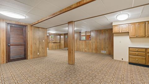 Tiny photo for 13424 S Utah Avenue, Davenport, IA 52804 (MLS # 12593172)