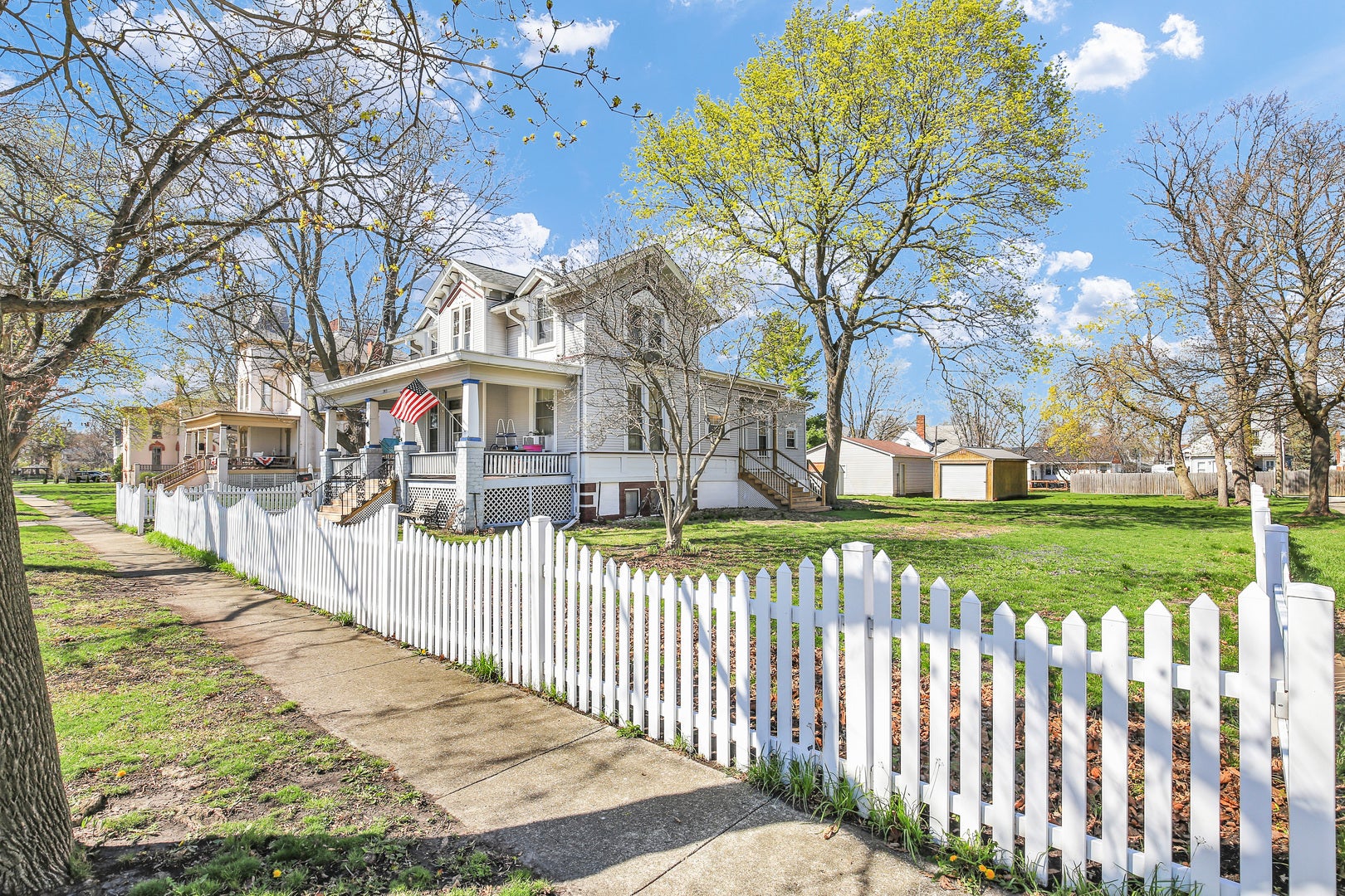 343 W Center Street