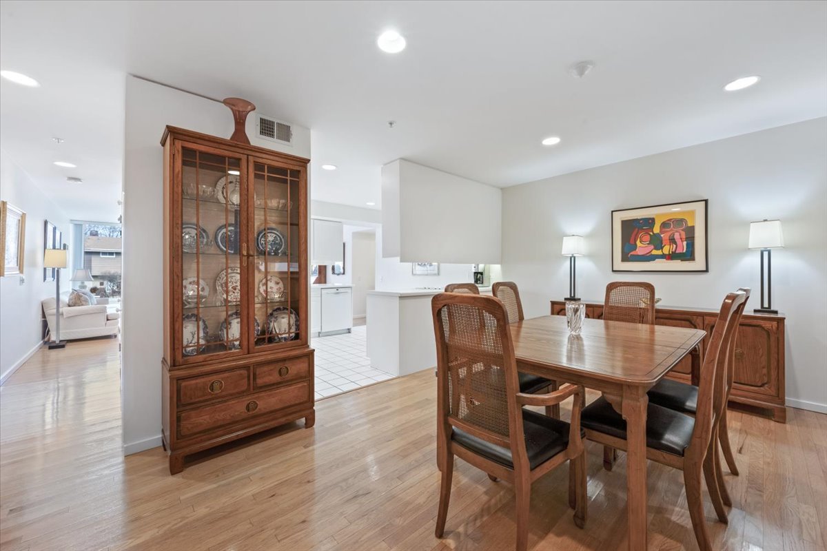 1925 Lake Avenue 104