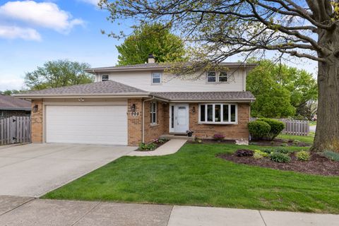 Photo of 900 Dearborn Circle, Carol Stream, IL 60188 (MLS # 12630380)