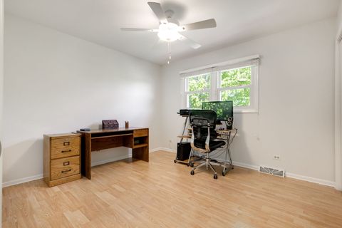 Tiny photo for 900 Dearborn Circle, Carol Stream, IL 60188 (MLS # 12630380)