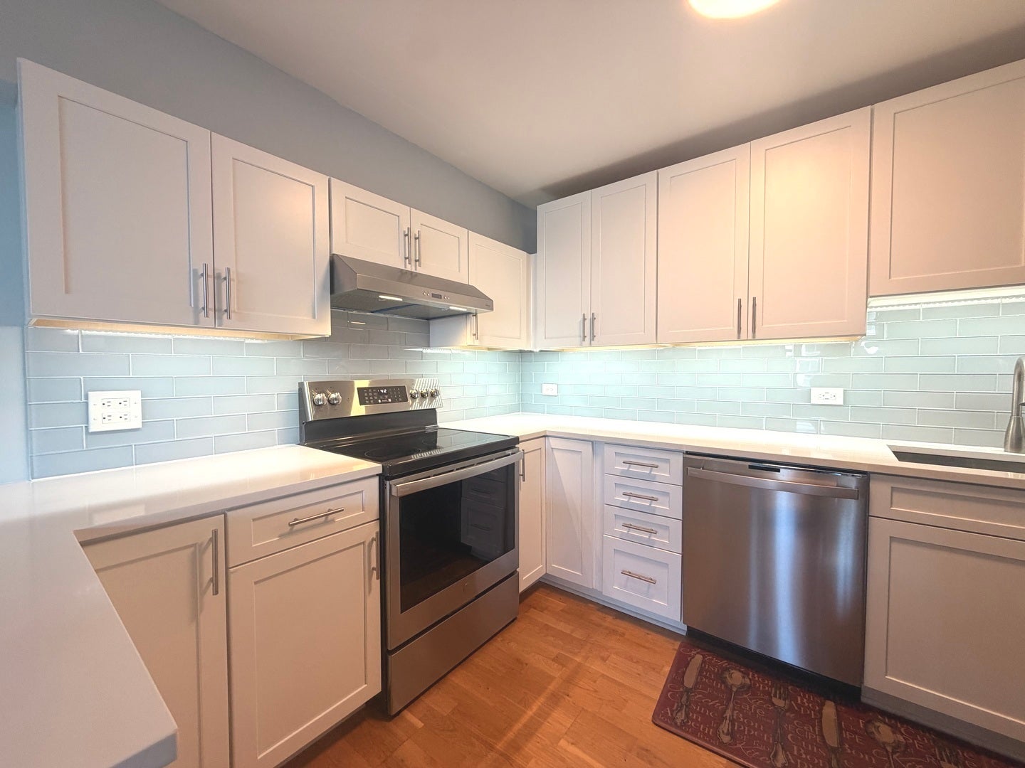 4250 N Marine Drive 2909