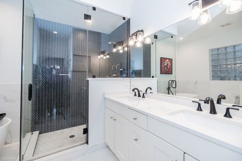 Tiny photo for 2418 N SOUTHPORT Avenue #1, Chicago, IL 60614 (MLS # 12415645)