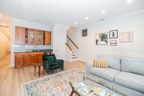 Tiny photo for 2418 N SOUTHPORT Avenue #1, Chicago, IL 60614 (MLS # 12415645)