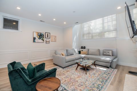 Tiny photo for 2418 N SOUTHPORT Avenue #1, Chicago, IL 60614 (MLS # 12415645)