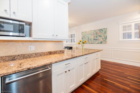 Tiny photo for 2418 N SOUTHPORT Avenue #1, Chicago, IL 60614 (MLS # 12415645)