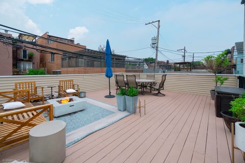 Tiny photo for 2418 N SOUTHPORT Avenue #1, Chicago, IL 60614 (MLS # 12415645)