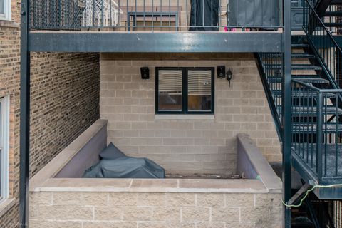 Tiny photo for 2418 N SOUTHPORT Avenue #1, Chicago, IL 60614 (MLS # 12415645)