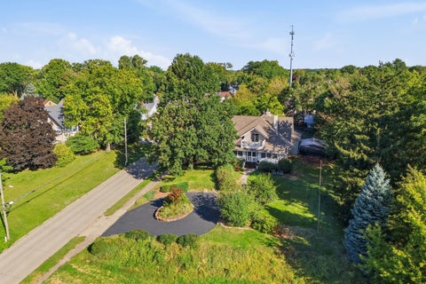 Tiny photo for 635 21st Street, Bettendorf, IA 52722 (MLS # 12769814)