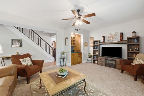 Tiny photo for 635 21st Street, Bettendorf, IA 52722 (MLS # 12769814)