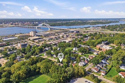 Tiny photo for 635 21st Street, Bettendorf, IA 52722 (MLS # 12769814)
